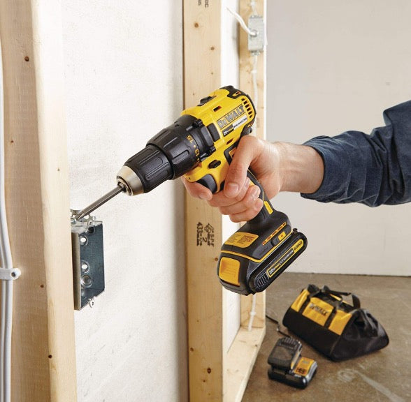 DeWALT Perceuse compacte sans fil et sans balais (DCD777C2)