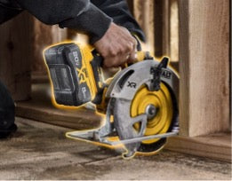 DeWALT Scie circulaire sans balais Max XR 7-1/4 (DCS574B)