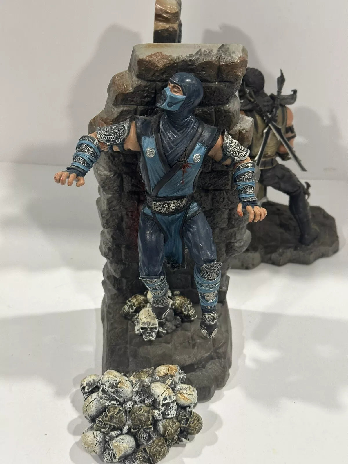 Mortal Kombat Serre-livre Scorpion et Sub-Zero